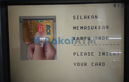 1. Masukkan Kartu ATM BCA