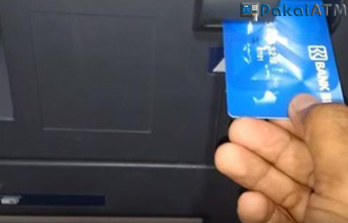 1. Posisi Kartu ATM BRI